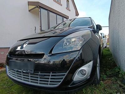 Schwarz Gebraucht 2011 Renault Scénic III Van / Kleinbus | 3.200 €