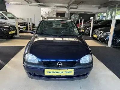 Gebraucht Opel Corsa 54 PS (39 kW) 1998 Schwarz Kleinwagen