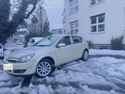 Gebraucht Opel Astra Elegance 125 PS (91 kW) 2004 Gold Limousine