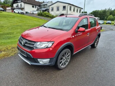 Gebraucht Dacia Sandero Prestige 90 PS (66 kW) 2013 Orange Limousine