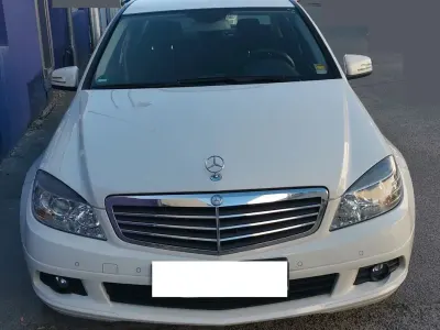 Używany Mercedes C200