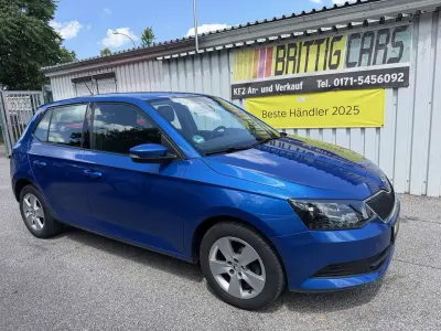 Gebraucht Skoda Fabia Ambition 75 PS (55 kW) 2018 Raceblau metallic Kleinwagen