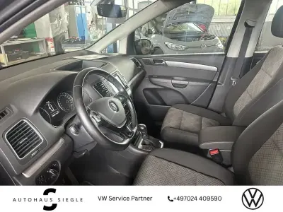 Gebraucht VW Sharan 150 PS (110 kW) 2019 Grau Van / Kleinbus