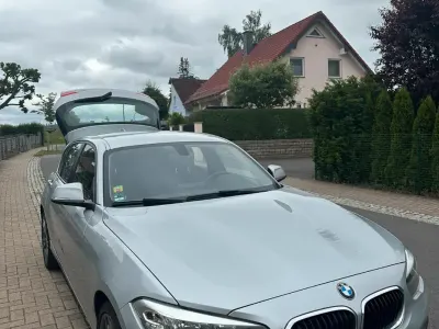 Gebraucht BMW 118 Advantage 136 PS (100 kW) 2018 Silber Limousine