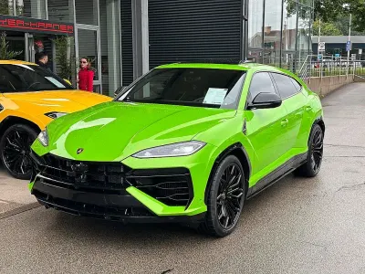 Neu Lamborghini Urus 799 PS (587 kW) 2026 Grün SUV