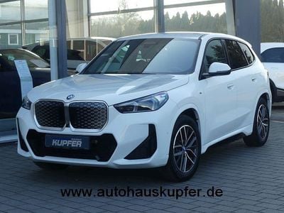 Weiß Gebraucht 2024 BMW iX1 Comfort Edition SUV | 45.900 € (Fairer Preis)
