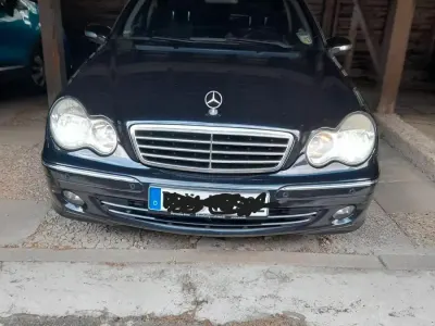 Gebraucht Mercedes C180 Avantgarde 143 PS (105 kW) 2007 Schwarz Kombi
