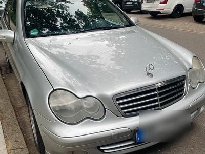 Mercedes C200