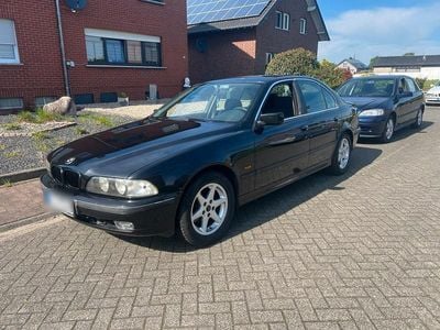 BMW 523