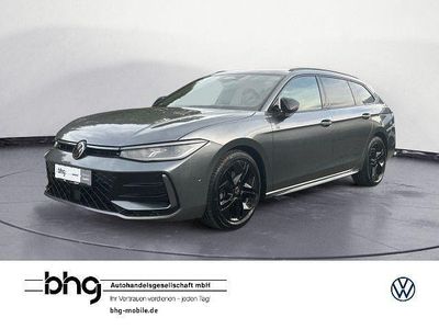 Gebraucht VW Passat R-line 150 PS (110 kW) 2025 Grau Kombi