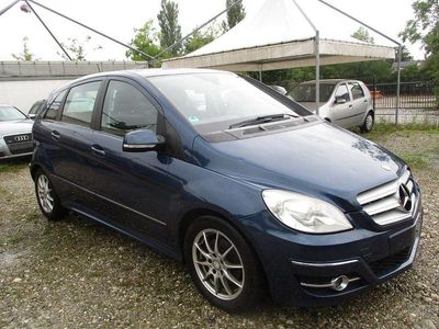 Mercedes B200