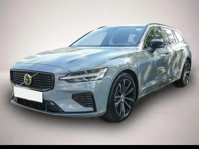 Gebraucht Volvo V60 Plus 310 PS (228 kW) 2024 Manufacturer Kombi