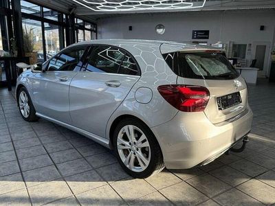 Usata Mercedes A200 Urban 156 CV (114 kW) 2017 Argento Berlina