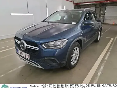 Gebraucht Mercedes GLA180 116 PS (85 kW) 2021 Blau SUV