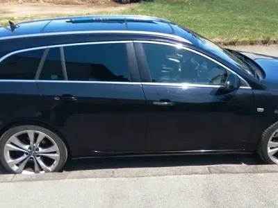 Gebraucht Opel Insignia 260 PS (191 kW) 2009 Schwarz Kombi