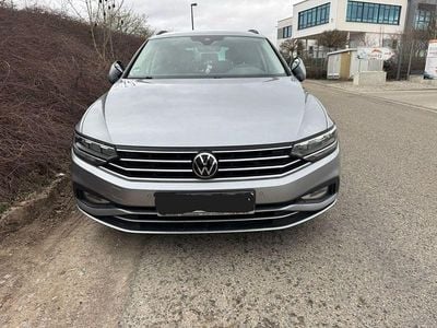 Gebraucht VW Passat Business 150 PS (110 kW) 2020 Silber Kombi