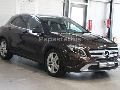 Braun Gebraucht 2015 Mercedes GLA200 Urban SUV | 18.990 € (Fairer Preis)