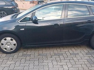 Usata Opel Astra Sport 140 CV (102 kW) 2011 Nero Station wagon
