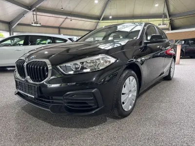 Gebraucht BMW 116 Performance 109 PS (80 kW) 2022 Saphirschwarz (metallic) Kleinwagen