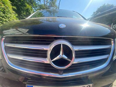 Mercedes V250