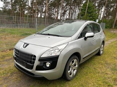 gebraucht Peugeot 3008 mit Panoramadach und 65500 Km