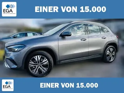 Gebraucht Mercedes GLA220 Advanced 190 PS (139 kW) 2024 Grau metallic SUV
