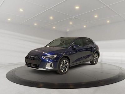 Gebraucht Audi A3 Ambiente 150 PS (110 kW) 2025 Navarrablau metallic Limousine