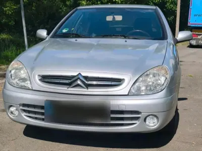 Gebraucht Citroën Xsara 75 PS (55 kW) 2004 Silber Limousine