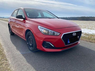 Gebraucht Hyundai i30 YES! 99 PS (72 kW) 2019 Rot Limousine