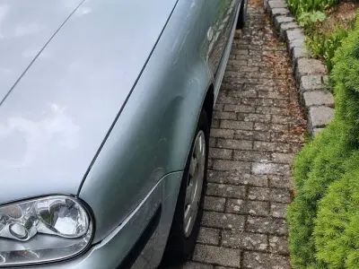 Gebraucht VW Golf IV Highline 105 PS (77 kW) 2001 Silber Limousine