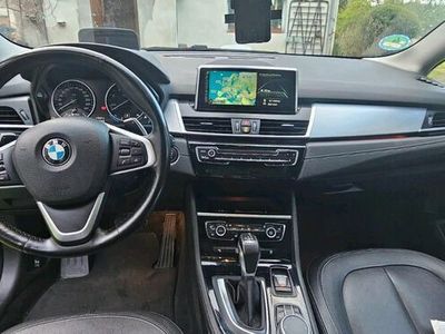 gebraucht BMW 220 Grand Tour d xDrive