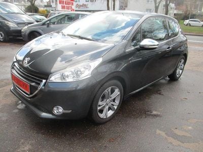 Gebraucht Peugeot 208 Allure 82 PS (60 kW) 2014 Kleinwagen