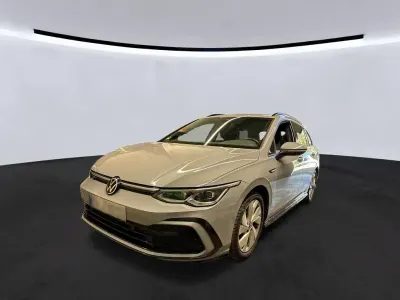 Gebraucht VW Golf VIII R-line 150 PS (110 kW) 2023 Mondsteingrau Kombi