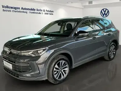 Neu VW Tiguan 130 PS (95 kW) 2026 Grau SUV