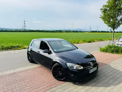 Gebraucht VW Golf VII 140 PS (102 kW) 2014 Schwarz Limousine