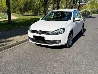 Gebraucht VW Golf VI Team 122 PS (89 kW) 2009 Weiß Kleinwagen