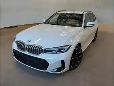 Gebraucht BMW 330 286 PS (210 kW) 2025 Weiß (0300  alpinweiss) Kombi