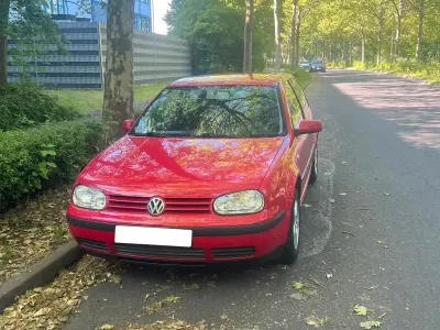 Gebraucht VW Golf IV 75 PS (55 kW) 2002 Rot Kleinwagen