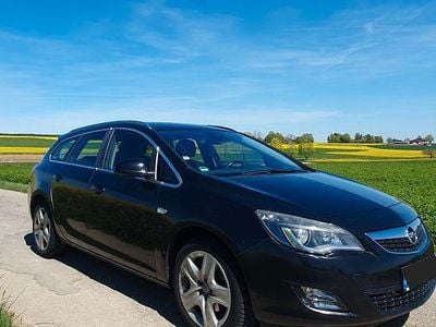 Second-hand Opel Astra Sport 125 CP (91 kW) 2011 Negru Break