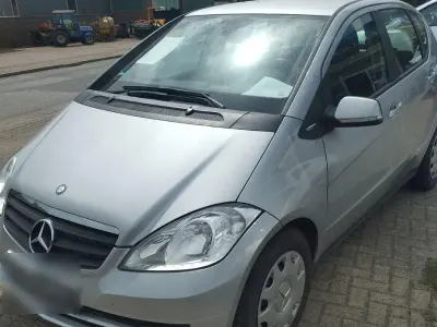 Gebraucht Mercedes A160 Avantgarde 82 PS (60 kW) 2011 Silber Van / Kleinbus