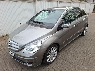 Grau Gebraucht 2006 Mercedes B200 Van / Kleinbus | 3.350 € (Guter Preis)