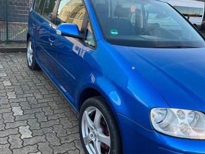Blau Gebraucht 2004 VW Touran Van / Kleinbus | 3.100 € (Fairer Preis)
