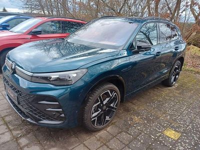 Gebraucht VW Tiguan R-line 193 PS (141 kW) 2024 Blau SUV