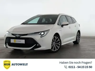 Używany Toyota Corolla Club 184 KM (135 kW) 2019 Biały Kombi