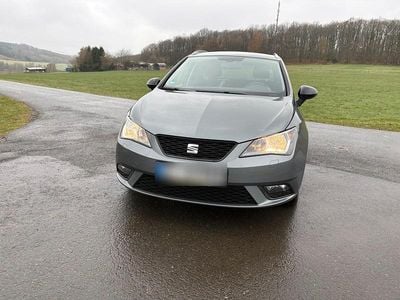 Usado Seat Ibiza ST 102 HP (75 kW) 2015 Cinzento Carrinha