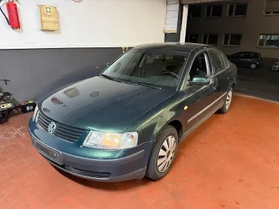 Gebraucht VW Passat 101 PS (74 kW) 1998 Grün Limousine