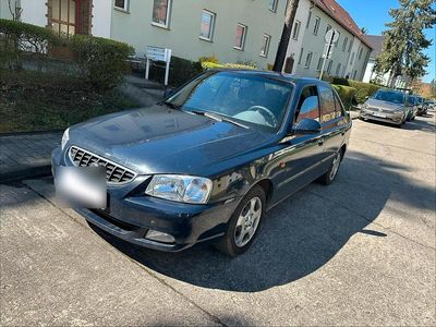Usata Hyundai Accent 85 CV (62 kW) 2004 Blu Berlina