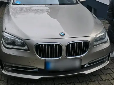 Gebraucht BMW 750 Exclusive 381 PS (280 kW) 2014 Grau Limousine
