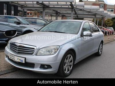 Gebraucht Mercedes C180 156 PS (114 kW) 2010 Iridiumsilber Limousine