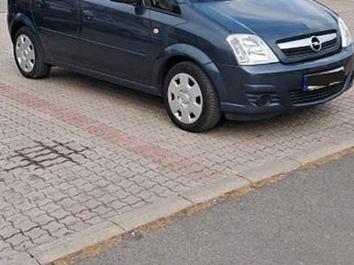 Blau Gebraucht 2010 Opel Meriva Edition Van / Kleinbus | 3.900 € (Fairer Preis)